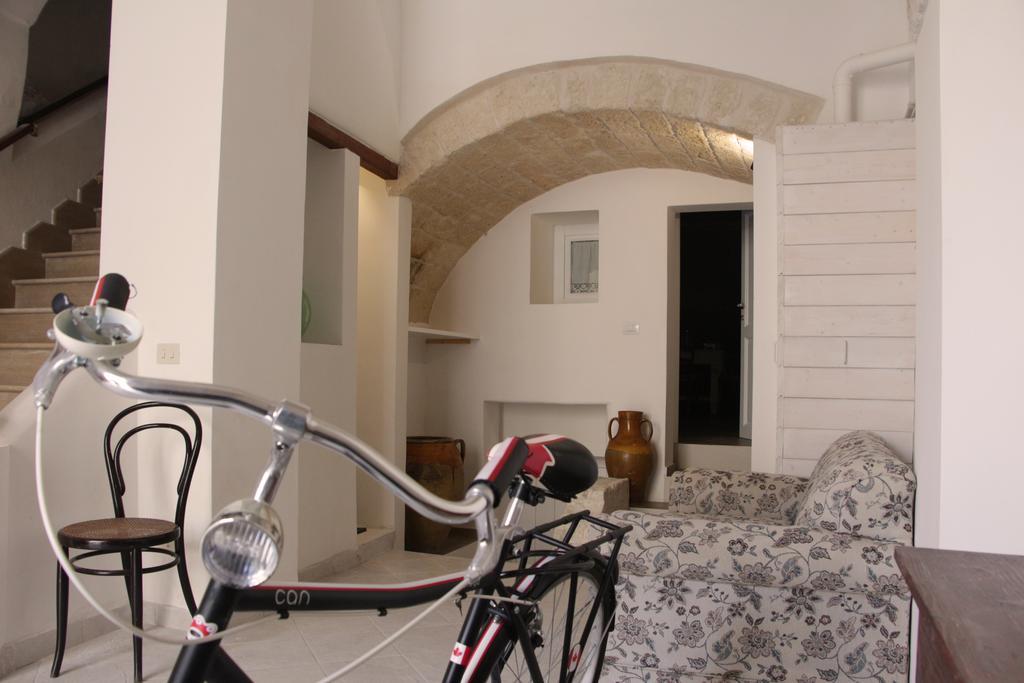 Palazzo Manfredi - Bed And Breakfast โมโนโปลี ภายนอก รูปภาพ